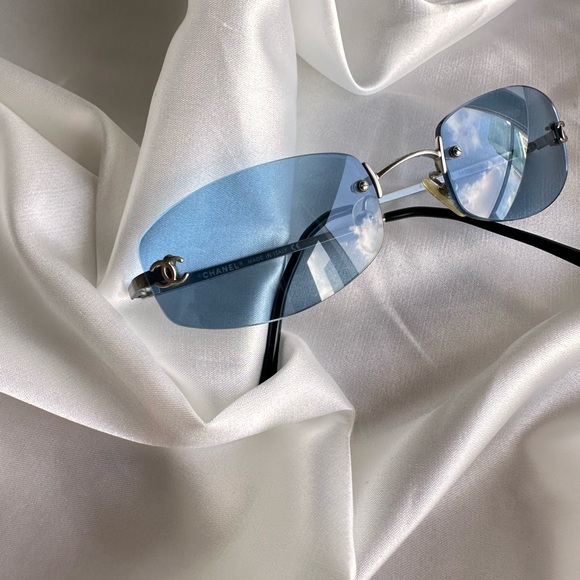 Rare💙 CHANEL rimless sunglasses. - Picture 7 of 13